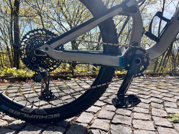 Used Canyon Neuron CF 9 SL 2021 2021 Mountainbike, Light Gray, 27.5, 29 — image 2 of 8