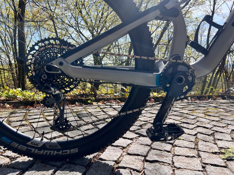Used Canyon Neuron CF 9 SL 2021 2021 Mountainbike, Light Gray, 27.5, 29 — image 2 of 8