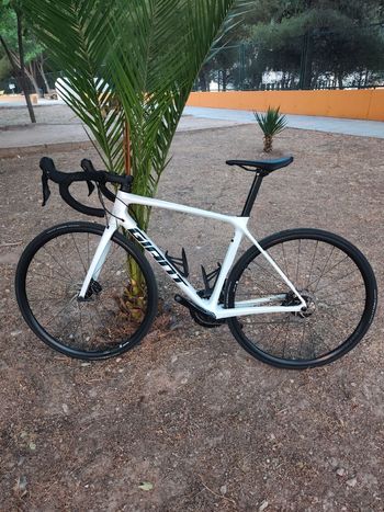 Used Giant TCR Advanced Disc 2 2021 2021 Road & Gravel, White — image 5 of 8