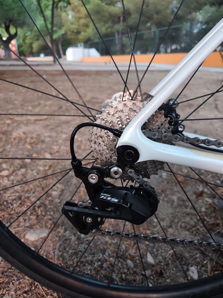 Used Giant TCR Advanced Disc 2 2021 2021 Road & Gravel, White — image 3 of 8