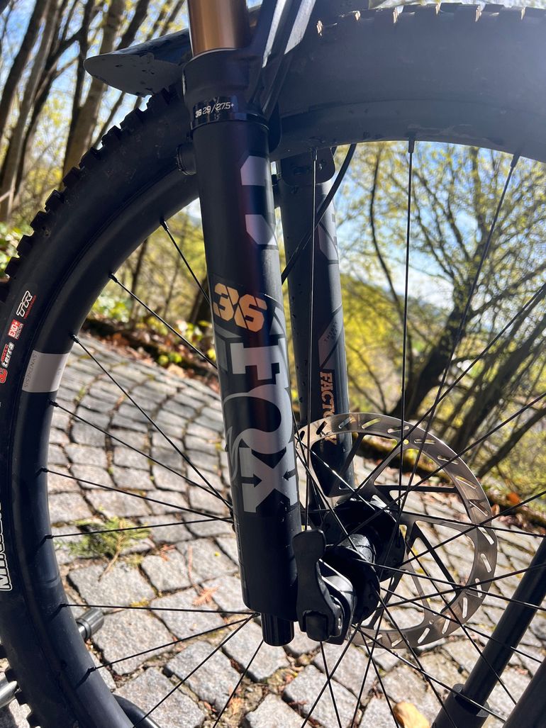Used YT Industries Jeffsy CORE 5 29 2024 2024 Mountainbike, Black, 29 — image 5 of 7