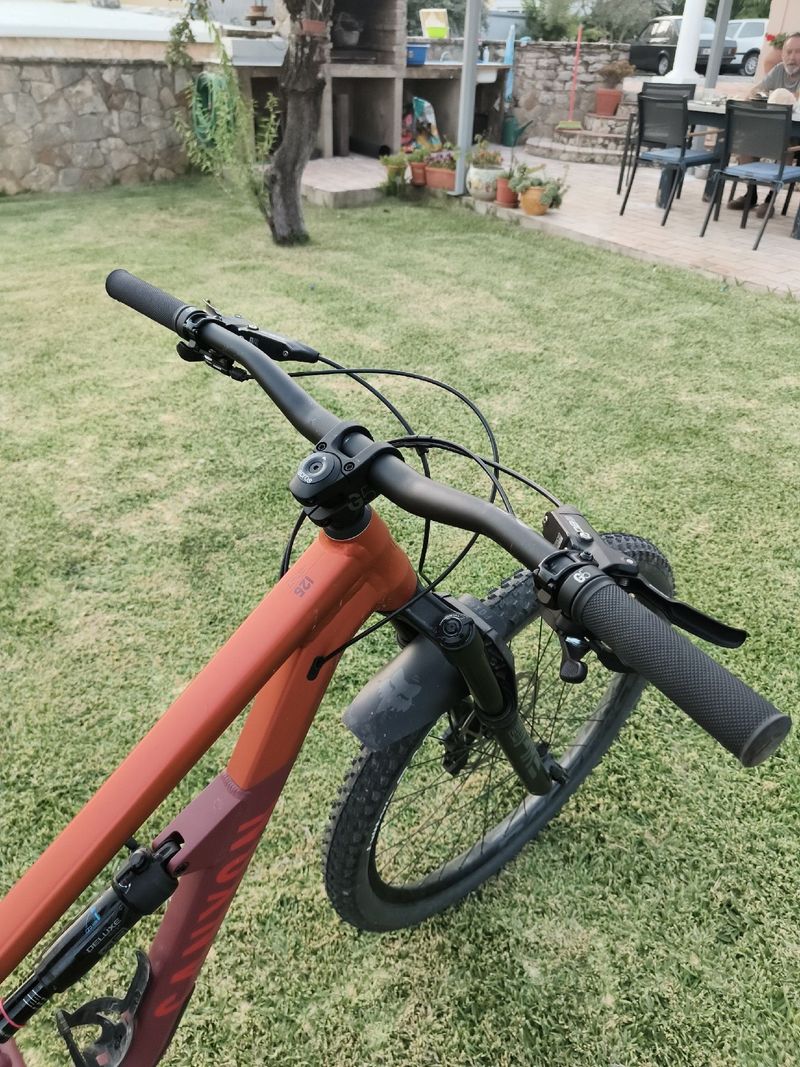 Used Canyon Spectral Shimano Deore 2022 Mountainbike, Orange — image 3 of 7