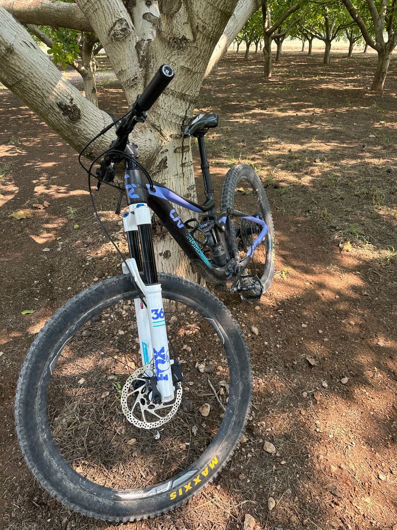 Tweedehands Liv Hail Advanced 1 2018 2018 Mountainbike — afbeelding 7 van 7