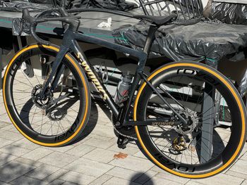 Tweedehands Specialized S-Works Tarmac SL8 - Shimano Dura-Ace Di2 2024 2024 Road & Gravel — afbeelding 2 van 3