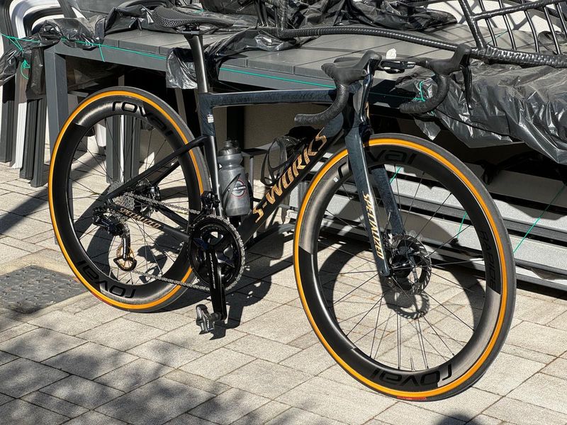 Specialized S-Works Tarmac SL8 - Shimano Dura-Ace Di2 2024 2024 Road & Gravel d'occasion
