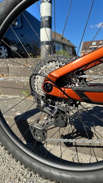Used Trek Fuel EX 8 XT Gen 6 2025 2025 Mountainbike, Orange, 27.5, 29 — image 11 of 18