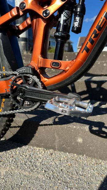 Used Trek Fuel EX 8 XT Gen 6 2025 2025 Mountainbike, Orange, 27.5, 29 — image 10 of 18