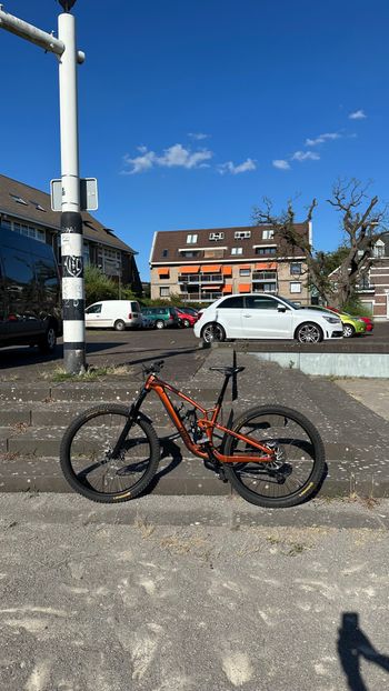 Used Trek Fuel EX 8 XT Gen 6 2025 2025 Mountainbike, Orange, 27.5, 29 — image 5 of 18