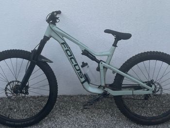 Used Focus Jam Shimano SLX 2022 Mountainbike, Light Gray — image 2 of 3