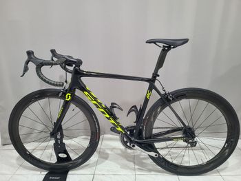 Used Scott Addict RC Pro 2018 2018 Road & Gravel, Black — image 2 of 11