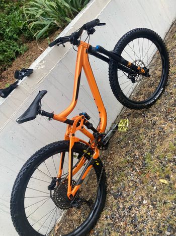 Used Giant Reign 1 2019 2019 Mountainbike, Orange, 27.5 — image 2 of 4
