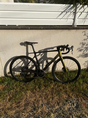 Použité Scott Addict RC 15 prism 2021 2021 Road & Gravel