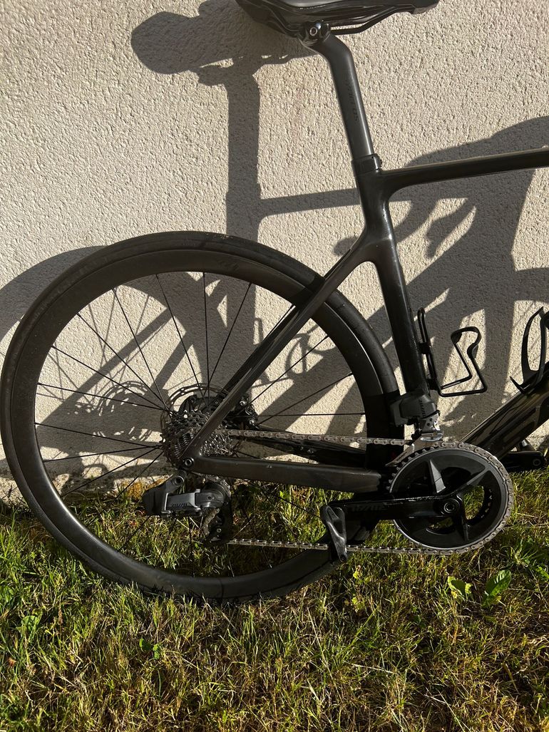 Použité Scott Addict RC 15 prism 2021 2021 Road & Gravel — obrázek 3 z 7