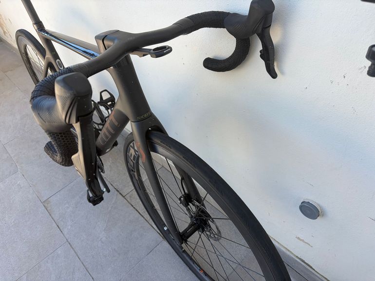 Used Scott Addict SRAM Rival eTap AXS 2023 Road & Gravel, Black — image 6 of 7