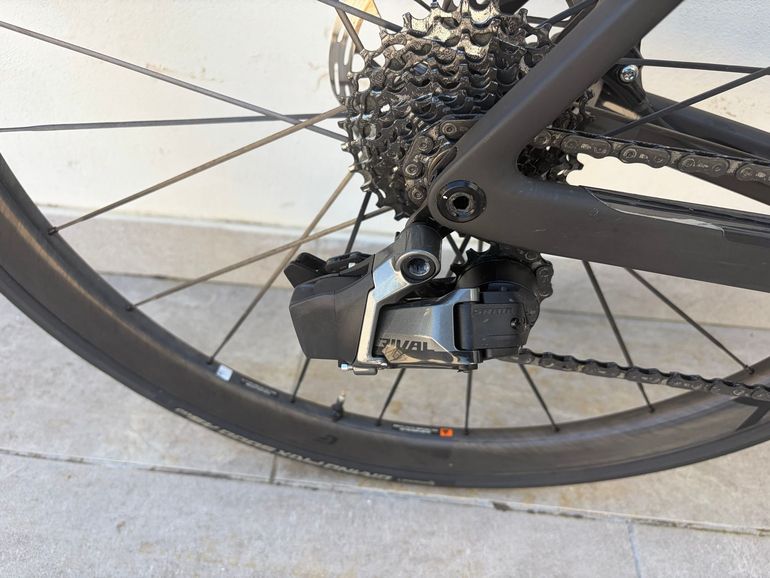 Used Scott Addict SRAM Rival eTap AXS 2023 Road & Gravel, Black — image 3 of 7