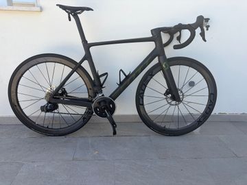 Scott Addict SRAM Rival eTap AXS 2023 Road & Gravel usato