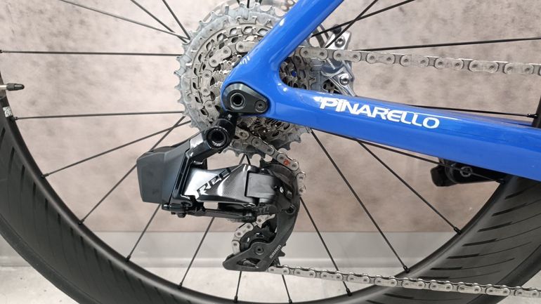 Gebrauchtes Pinarello dogma f Custom SRAM Red eTap AXS 2024 Road & Gravel, Blau — Bild 4 von 6