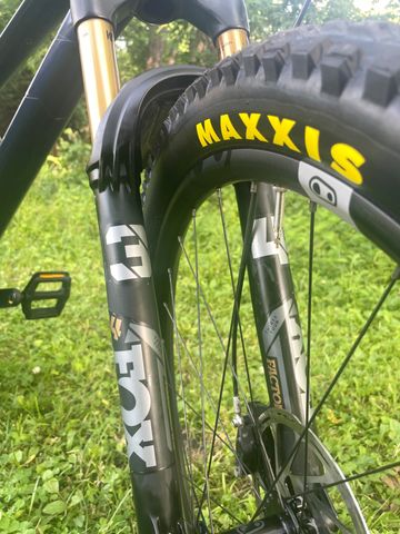 Used YT Industries Izzo CORE 4 29 2022 2022 Mountainbike, Blue, 29 — image 7 of 10
