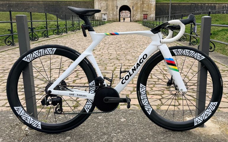 Colnago Y1Rs Sram Red eTap AXS 2025 2025 Road & Gravel d'occasion — image 1 sur 3