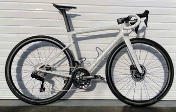 Specialized TARMAC SL8 S-WORKS Frameset 2023 Road & Gravel de segunda mano, Blanco — imagen 7 de 21