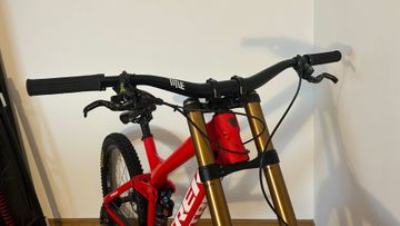 Trek Session 27, 5 Carbon 2021 Mountainbike usato, Rosso — immagine 2 di 7