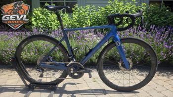 Used Scott Addict RC 15 2020 2020 Road & Gravel
