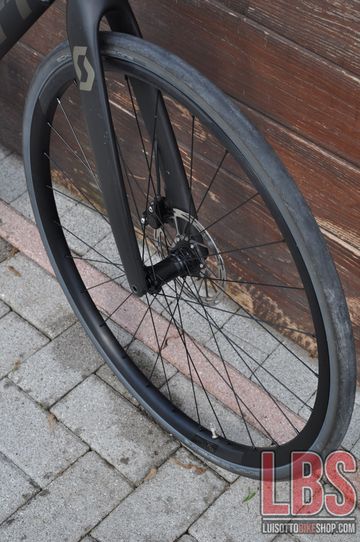 Used Scott Addict 10 2024 2024 Road & Gravel, Black — image 5 of 39