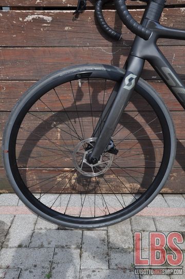 Used Scott Addict 10 2024 2024 Road & Gravel, Black — image 31 of 39