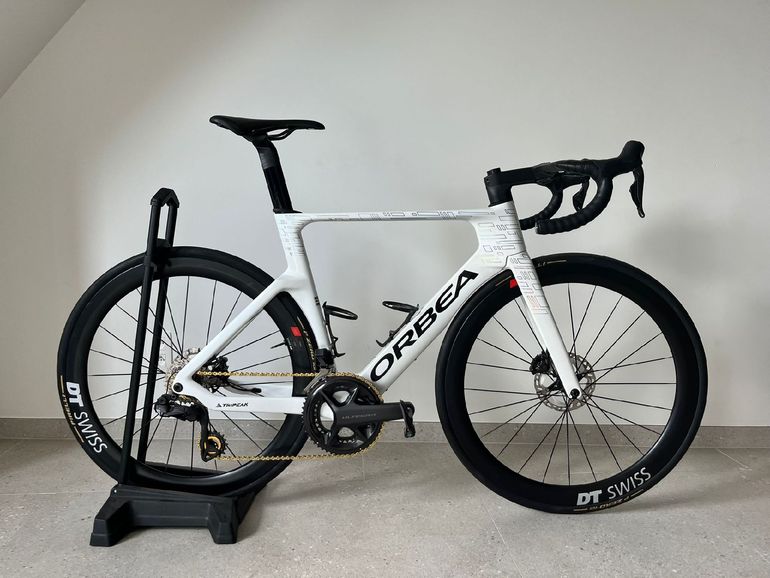 Orbea ORCA AERO M20iLTD 2025 2025 Road & Gravel de segunda mano, Blanco — imagen 2 de 7