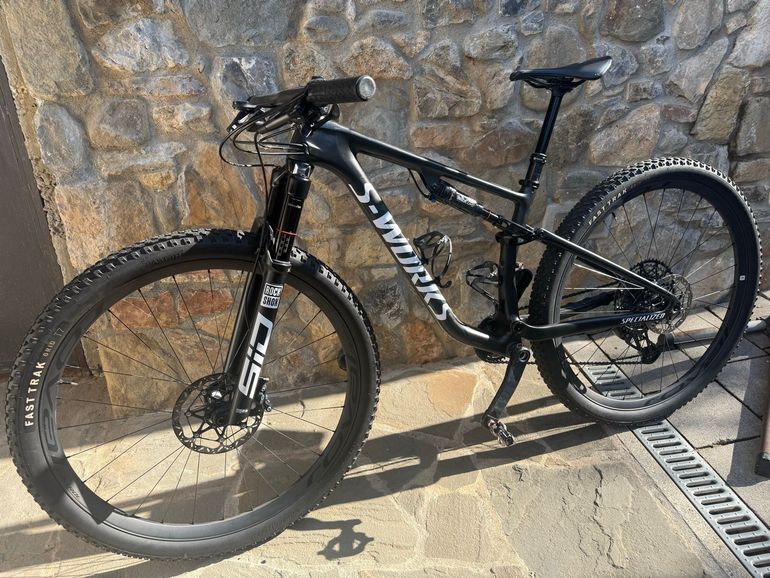 Used Specialized Epic EVO Pro LTD 2024 2024 Mountainbike, Black — image 1 of 8