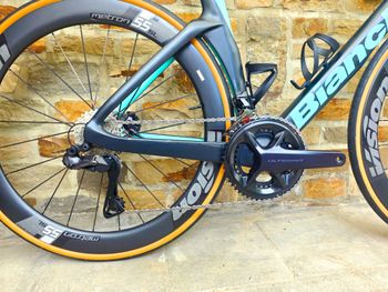 Bianchi Oltre PRO SHIMANO ULTEGRA DI2 2024 2024 Road & Gravel d'occasion — image 4 sur 19