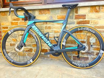 Bianchi Oltre PRO SHIMANO ULTEGRA DI2 2024 2024 Road & Gravel d'occasion — image 7 sur 19