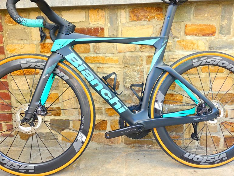 Bianchi Oltre PRO SHIMANO ULTEGRA DI2 2024 2024 Road & Gravel d'occasion — image 6 sur 19