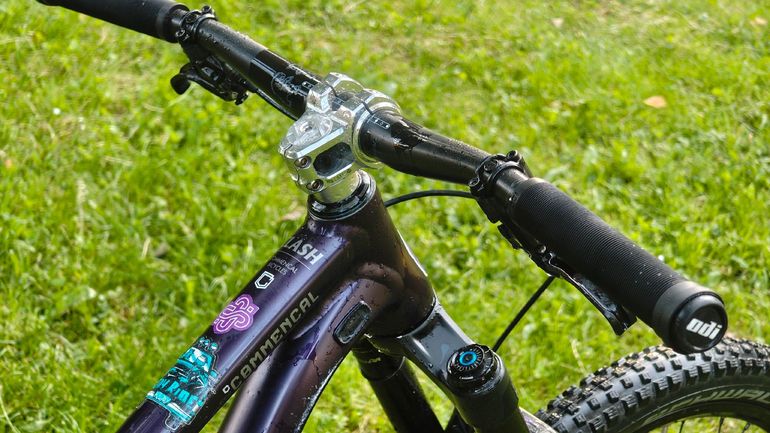 Used Commencal CLASH RIDE PARK MOTO STYLE 2023 2023 Mountainbike, Purple, 27.5 — image 6 of 8