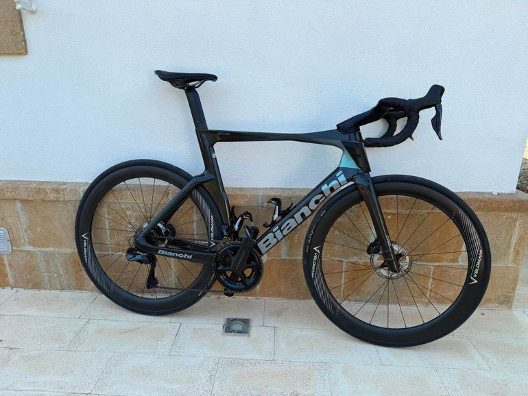 Used Bianchi Oltre PRO 2026 2026 Road & Gravel, Black — image 2 of 17