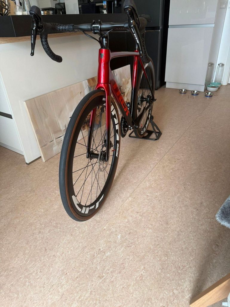 Used Trek Émonda ALR 5 2025 2025 Road & Gravel, Black — image 2 of 5
