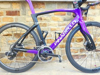 Pinarello DOGMA F DURA ACE Di2 2024 2024 Road & Gravel d'occasion — image 3 sur 24