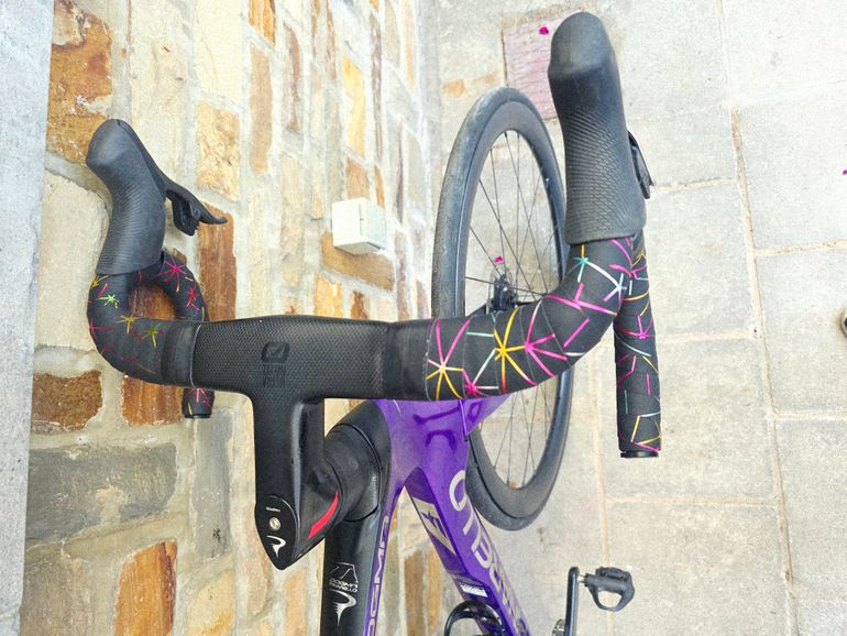 Pinarello DOGMA F DURA ACE Di2 2024 2024 Road & Gravel d'occasion — image 13 sur 24