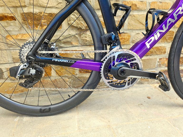 Pinarello DOGMA F DURA ACE Di2 2024 2024 Road & Gravel d'occasion — image 9 sur 24