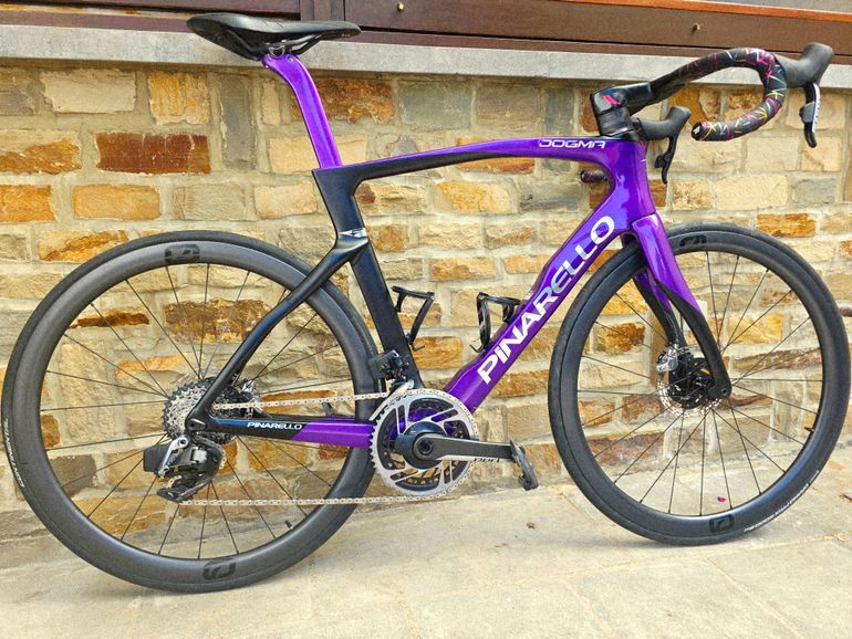 Pinarello DOGMA F DURA ACE Di2 2024 2024 Road & Gravel d'occasion — image 4 sur 24
