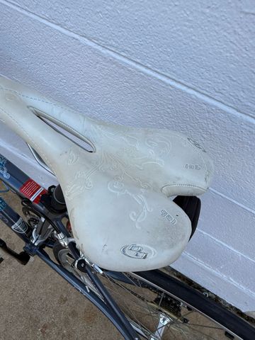 Used Specialized Dolce Elite Compact 2009 2009 Road & Gravel, White — image 4 of 11
