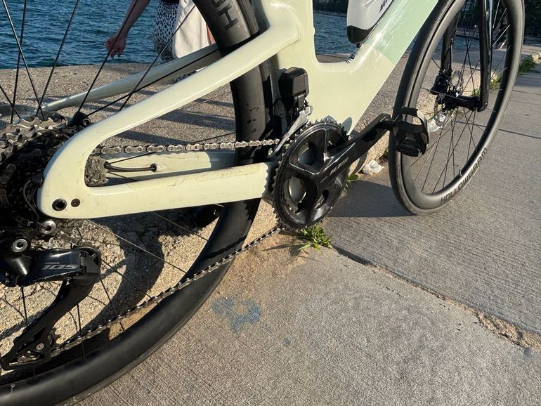 Used Felt IAx Shimano 105 Di2 2024 Road & Gravel, White — image 3 of 5