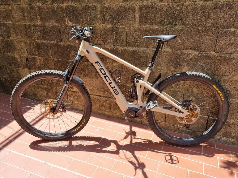 Used Focus SAM² 6.8 2022 2022 Mountainbike, Black, 29 — image 2 of 13