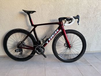 Used Trek Madone SLR 9 AXS Gen 8 2025 2025 Road & Gravel