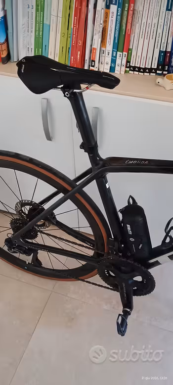 Used Trek Emonda SLR 9 2024 Road & Gravel, Black — image 2 of 3