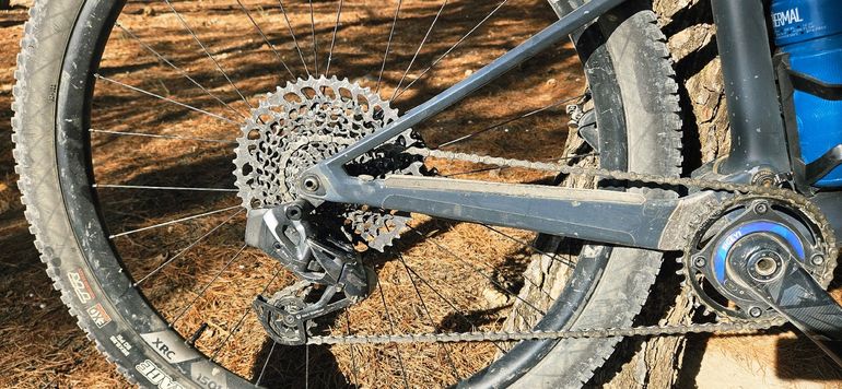 Canyon Lux Trail CF 8 2022 2022 Mountainbike d'occasion — image 4 sur 4
