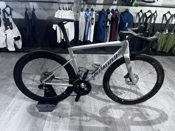 Used Specialized Tarmac SL8 Pro - Shimano Ultegra Di2 2026 2026 Road & Gravel, Light Gray — image 18 of 18