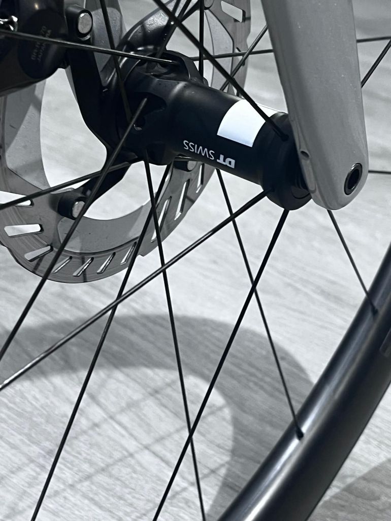 Used Specialized Tarmac SL8 Pro - Shimano Ultegra Di2 2026 2026 Road & Gravel, Light Gray — image 9 of 18