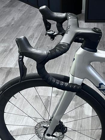 Used Specialized Tarmac SL8 Pro - Shimano Ultegra Di2 2026 2026 Road & Gravel, Light Gray — image 2 of 18