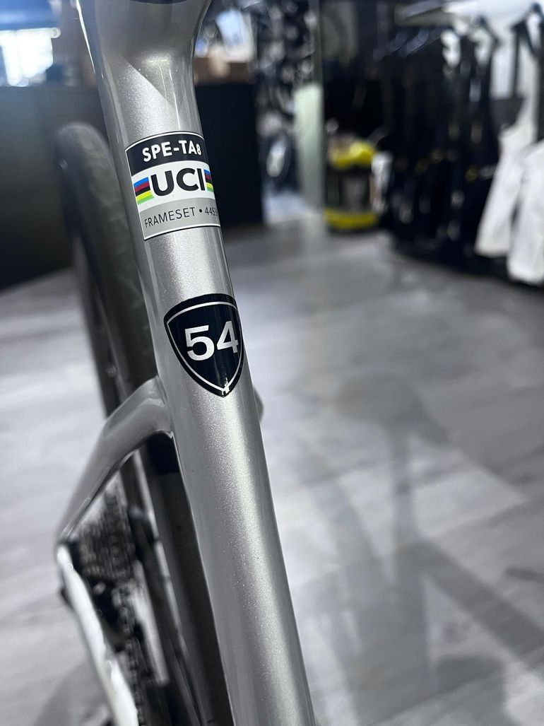 Used Specialized Tarmac SL8 Pro - Shimano Ultegra Di2 2026 2026 Road & Gravel, Light Gray — image 14 of 18